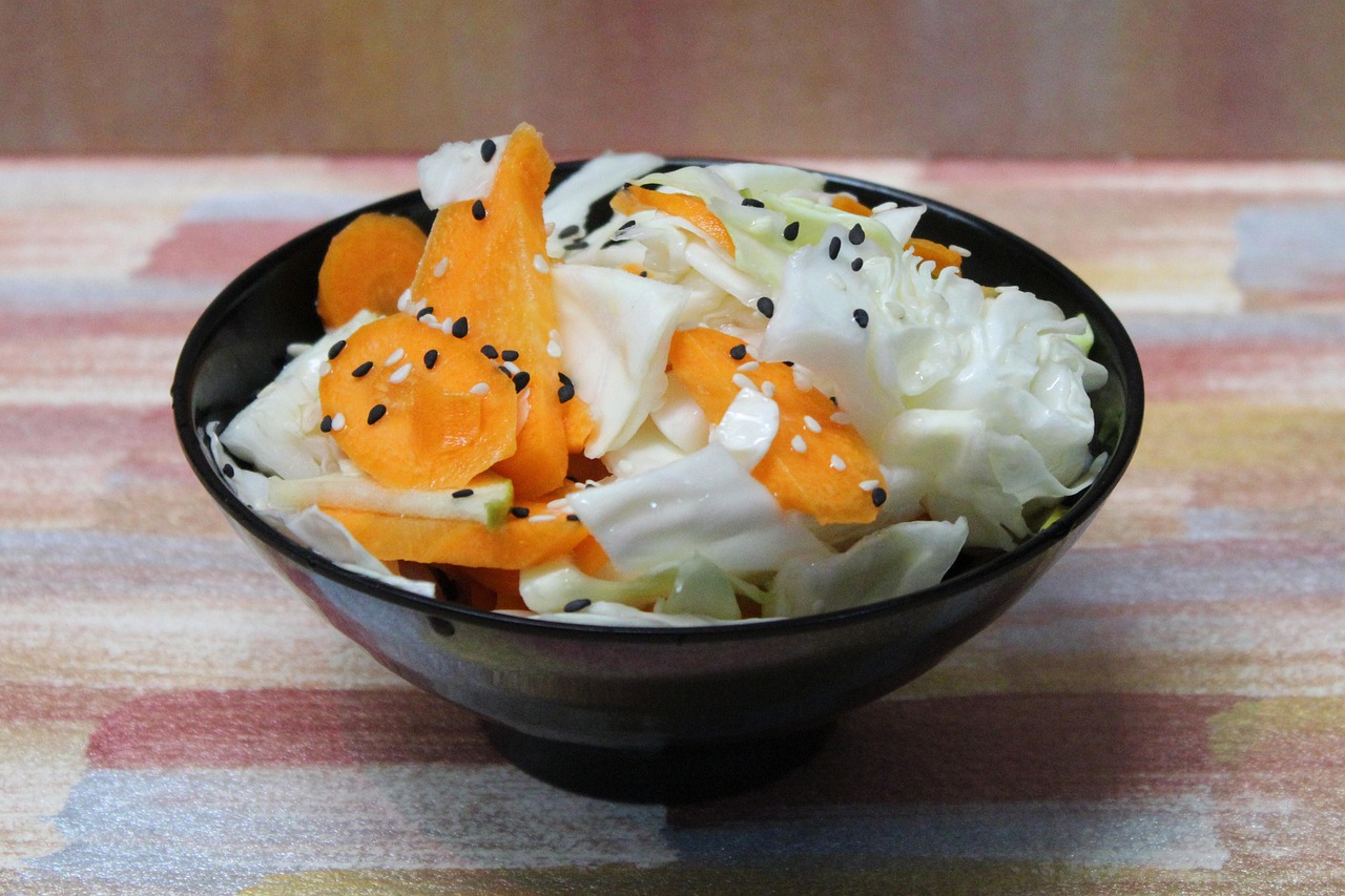 彩り野菜が入った和え物