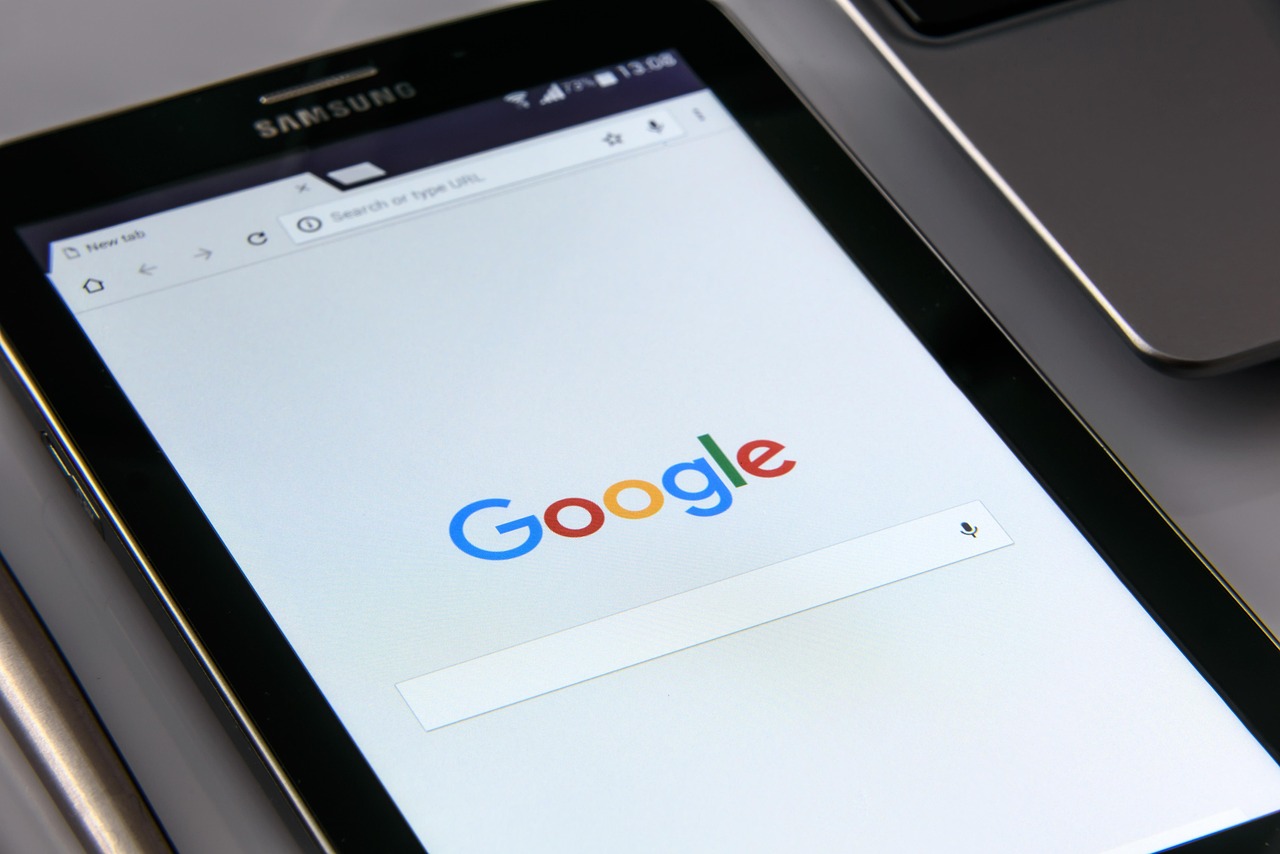 ブラウザで開いたGoogleの検索トップ画面(Androidタブレット)